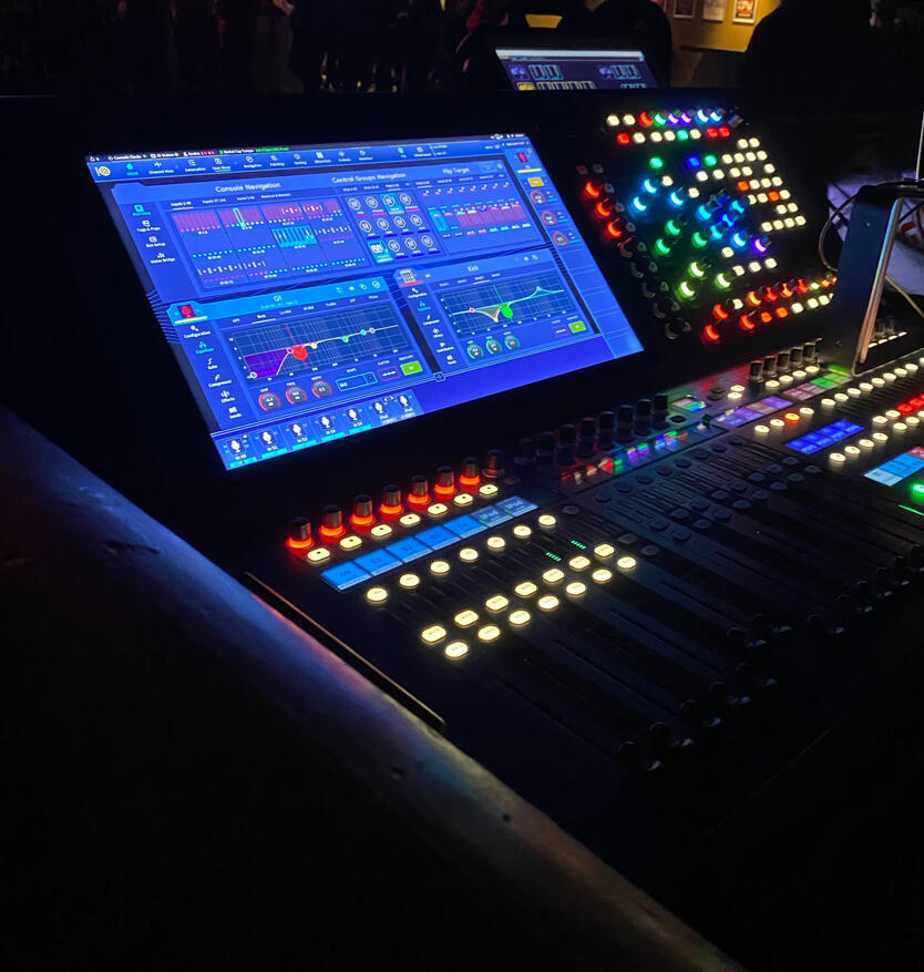Live Desk